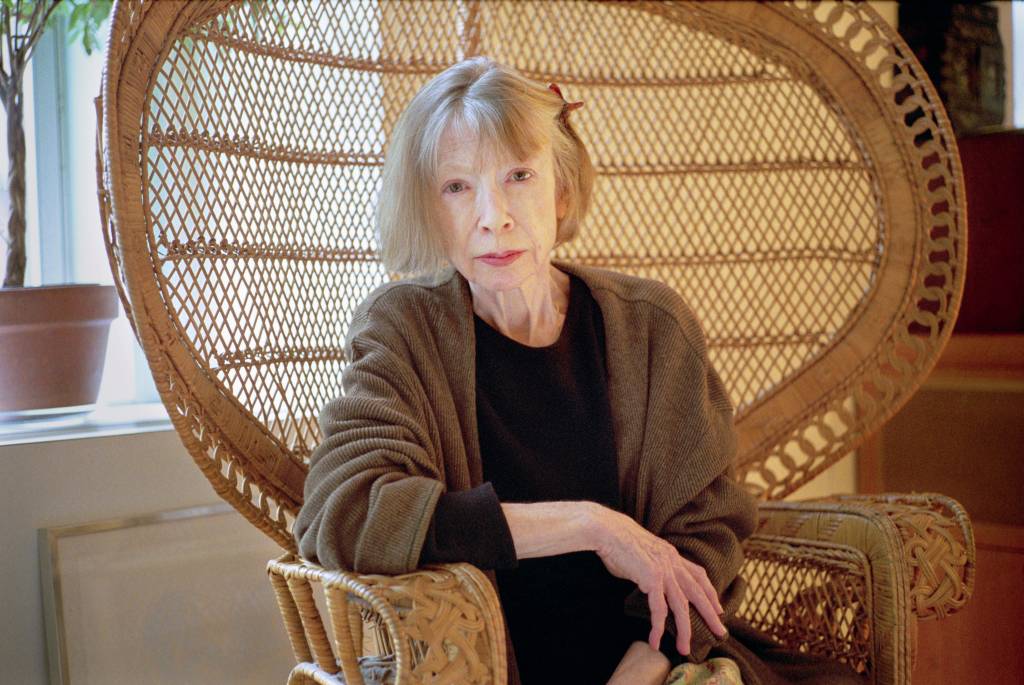 Morre aos 87 anos Joan Didion, renomada escritora e jornalista