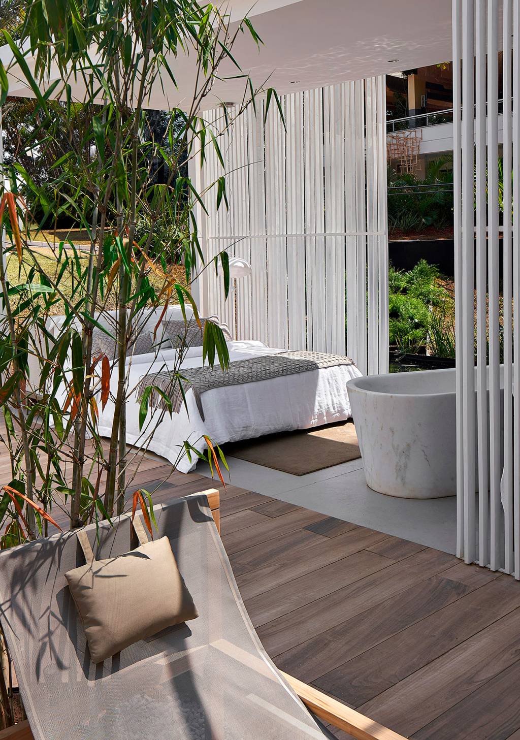 CRISTINA-MENEZES-JOMAR-BRAGANCA-baixa-1 casa contêiner