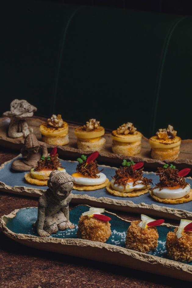 Receber Canto do Picuí – Crostini de banana-da-terra, moedas de grana padano e croquetas de siri Receber Canto do Picuí - Crostini de banana-da-terra, moedas de grana padano e croquetas de siri