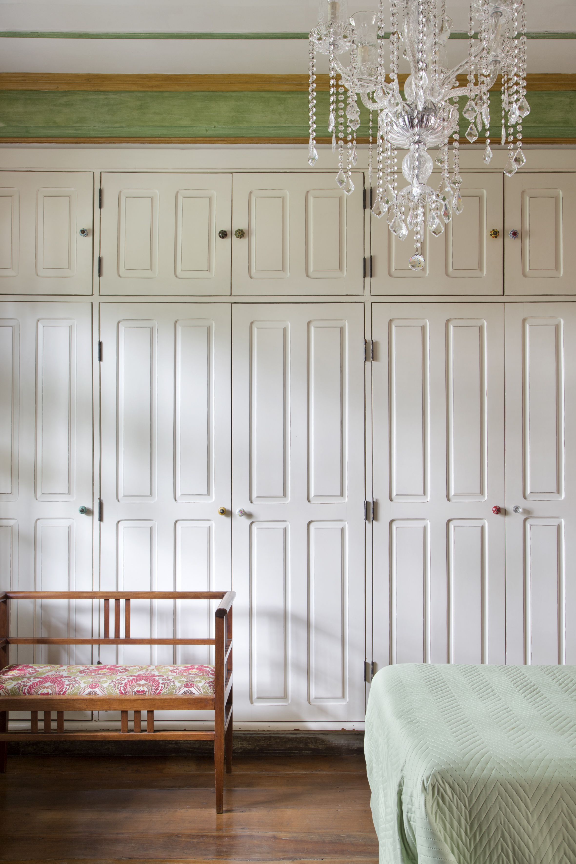 casa com m&oacute;veis cl&aacute;ssicos