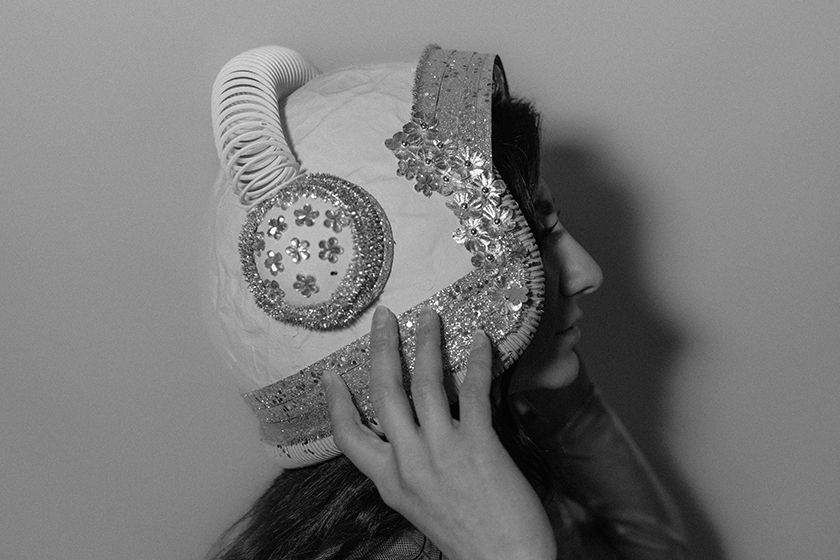 O amor na era do “EU”: quando tentamos (demais) fugir da dor