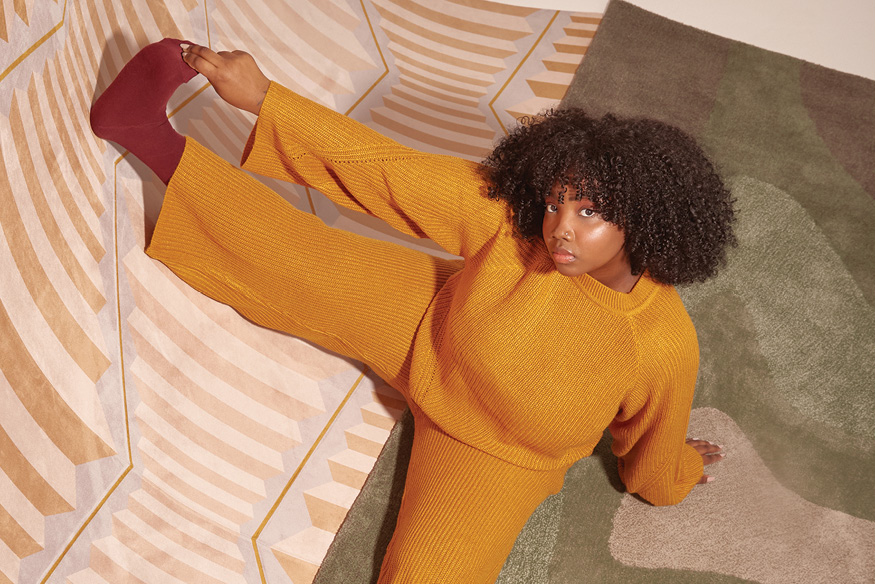 Em busca de conforto! Uma seleção de meias e tapetes para se aconchegar