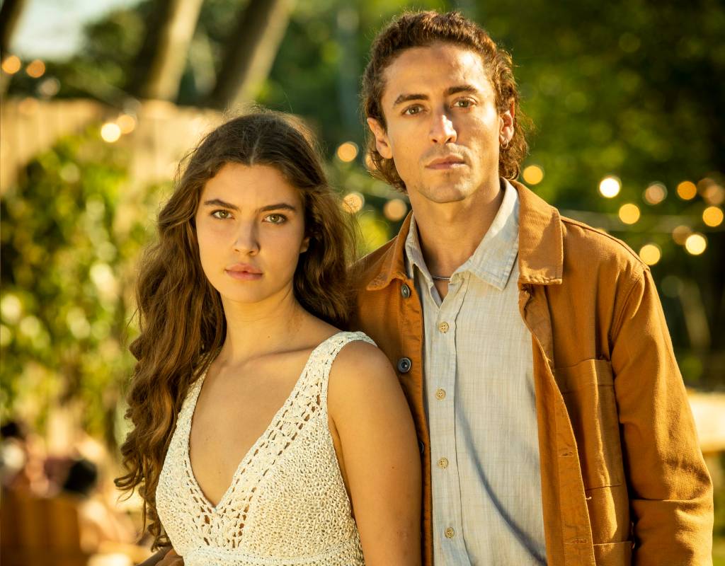 Vestido de noiva de Juma Marruá é inspirado na natureza. Veja detalhes