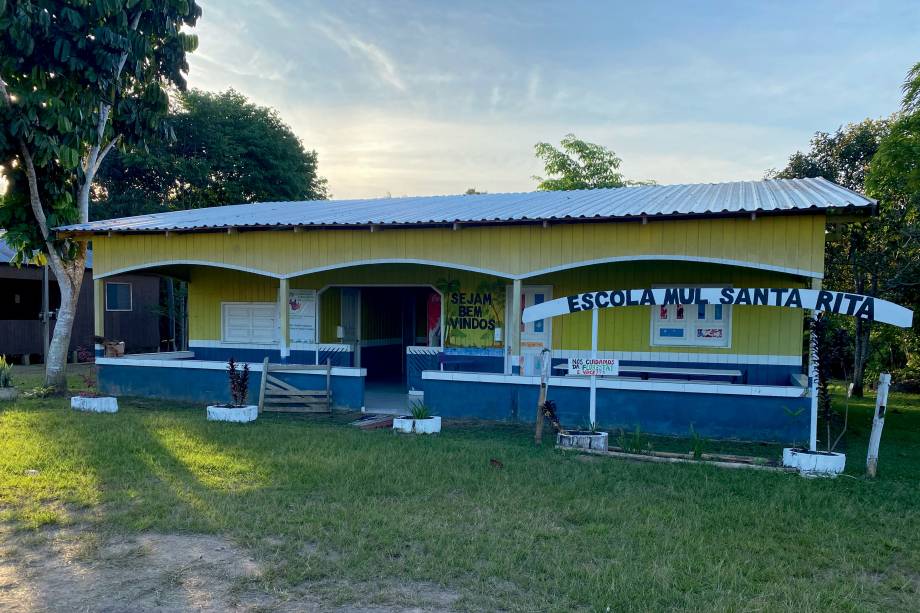 Uma das escola da comunidade ribeirinha de Tumbira, no Amazonas.