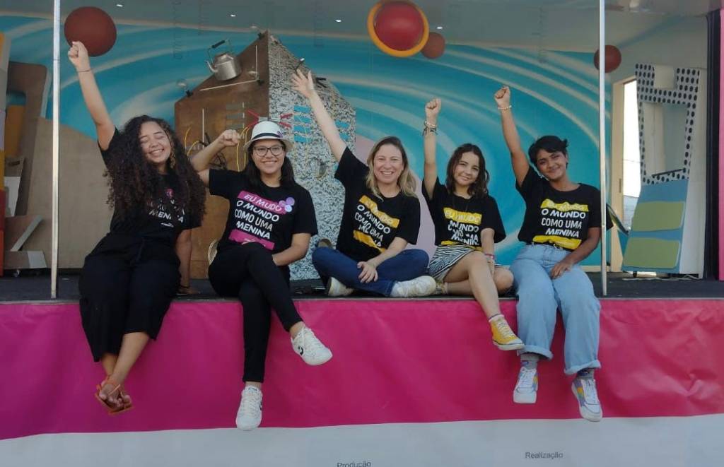 Premiação incentiva meninas a desenvolver projetos em ciência e tecnologia