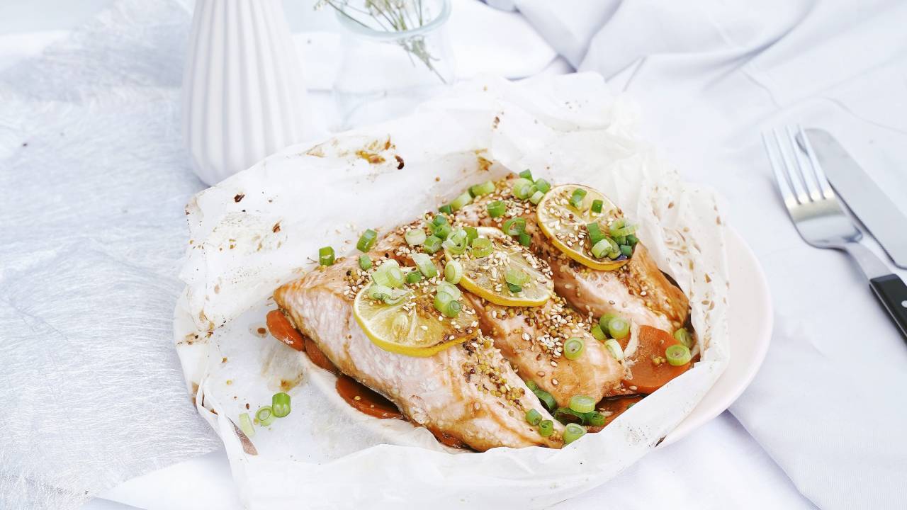 Pescada no papelote