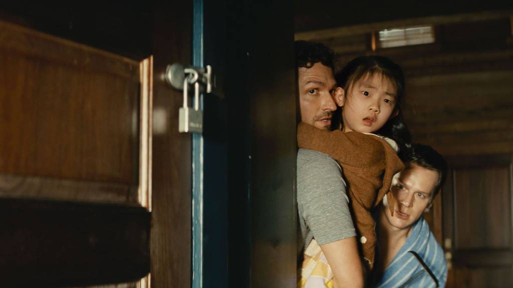 “Batem à Porta”: M. Night Shyamalan resgata status de mestre do suspense