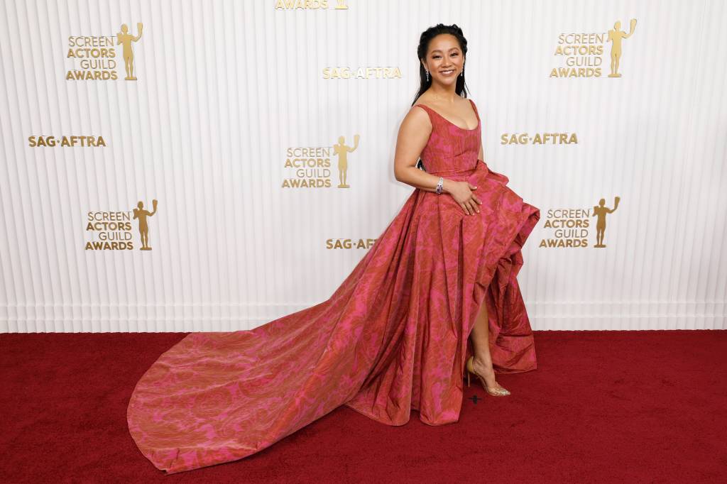 29th Annual Screen Actors Guild Awards – Arrivals Stephanie Hsu no SAG Awards 2023