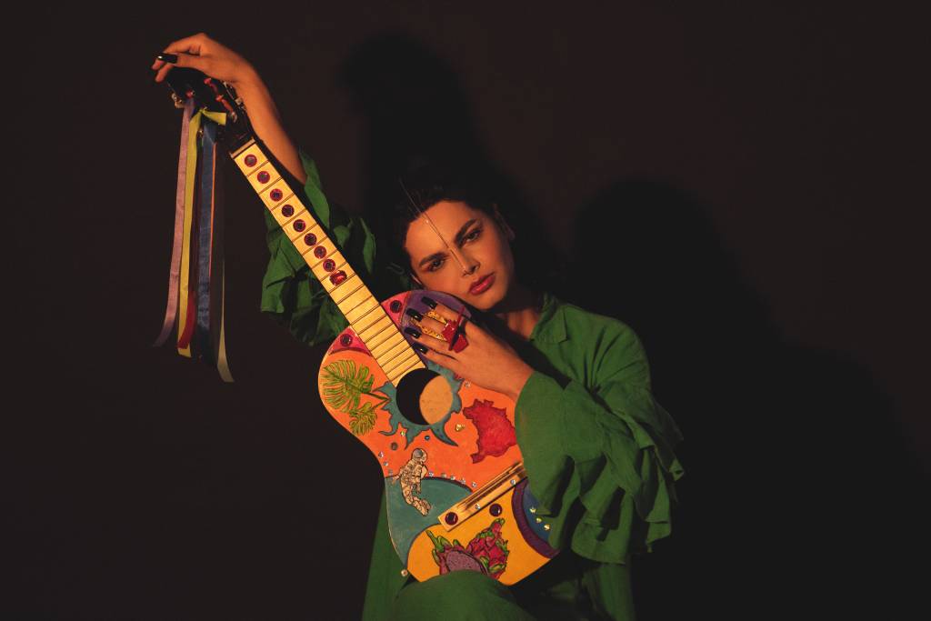 “Gal foi a cantora que me pariu como a artista que sou hoje”, diz Assucena