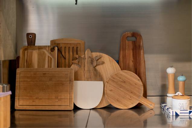 Detalhes da cozinha, um dos espaços favoritos de Lu Ferreira para gravar seus conteúdos em vídeo Detalhes da cozinha, um dos espaços favoritos de Lu Ferreira para gravar seus conteúdos em vídeo