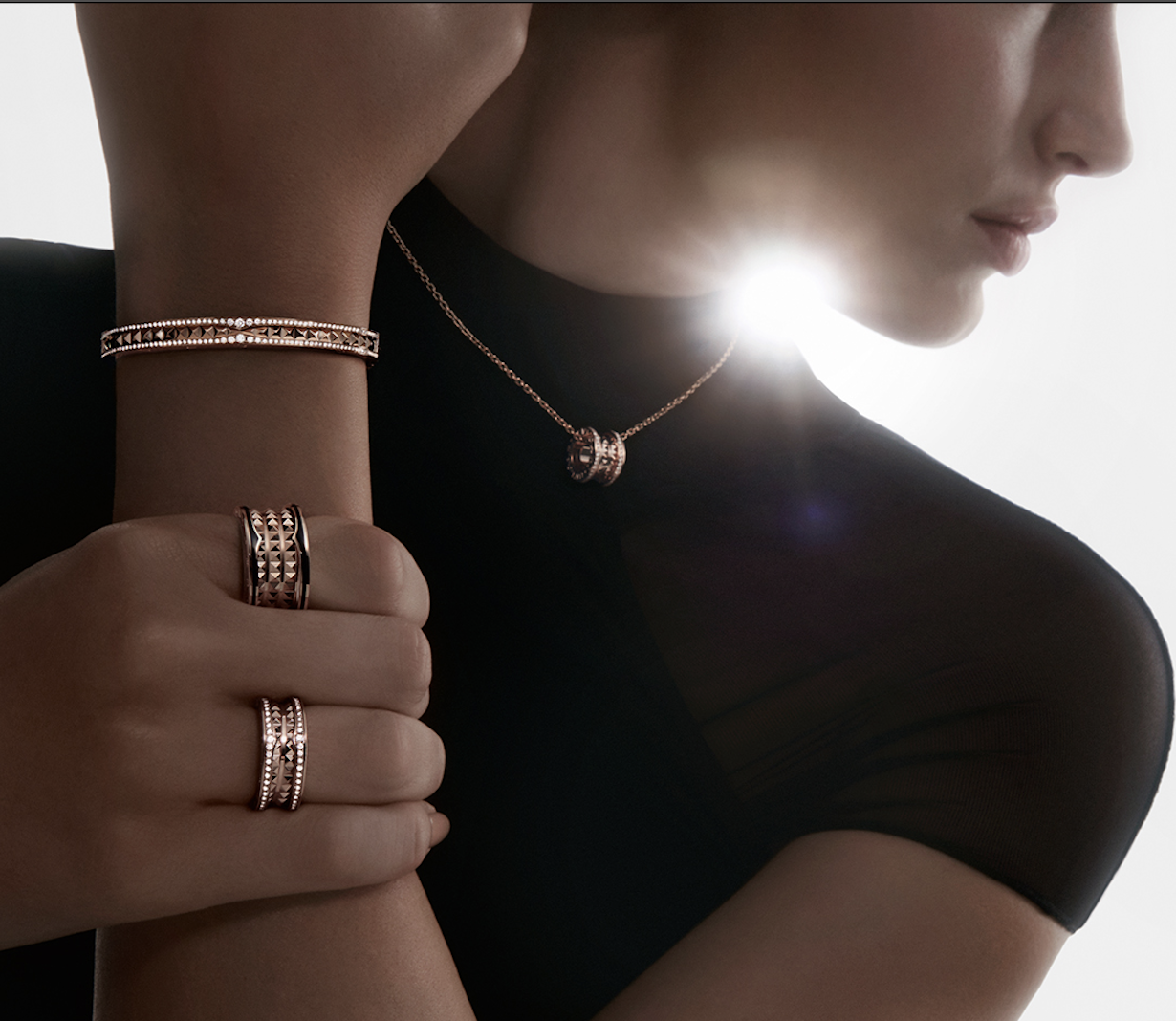 Como a Bulgari se conecta à arquitetura e adapta o conceito de forma global?