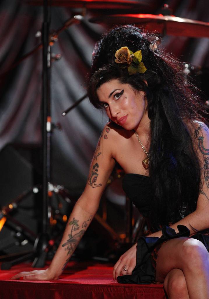 Amy foi a maior premiada da noite garantindo no total 5 gramafones no ano 2008. Ela também é a artista britânica com maior número de Grammys na história