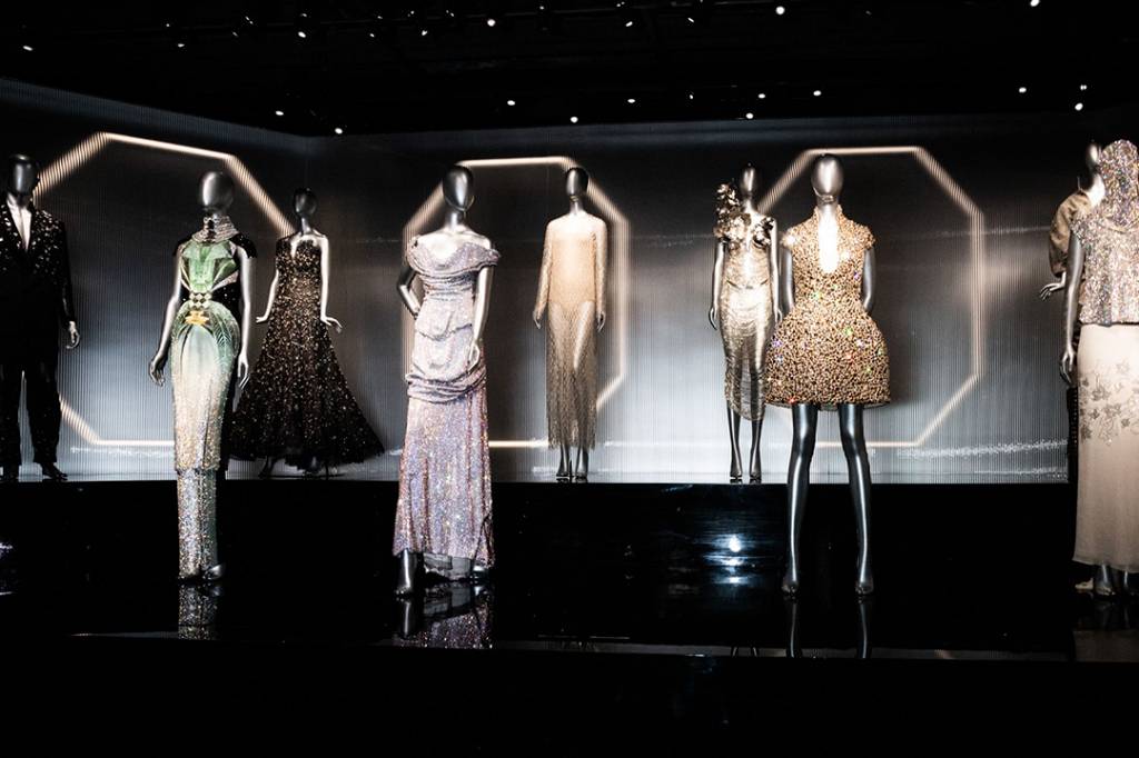 Swarovski contempla a arte em sua primeira exposição mundial