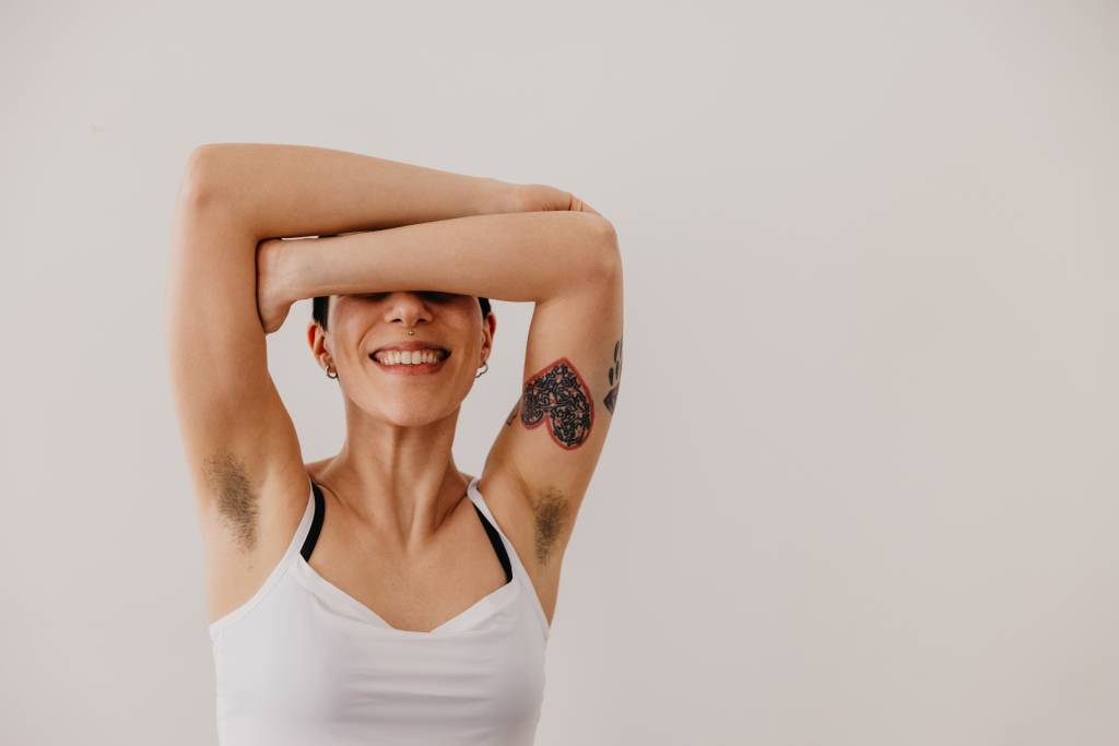 Ditadura da depilação: como superar a pressão de estar sempre depilada?