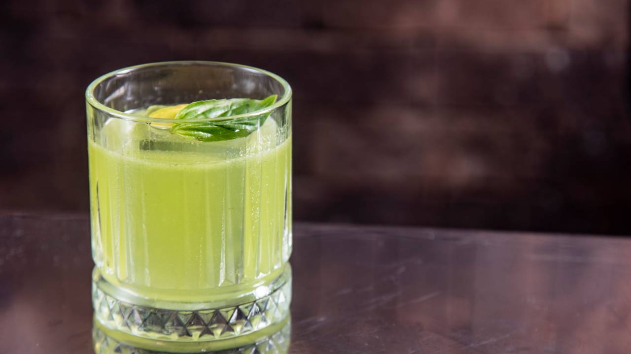 Basil Smash, do Ella Fitz