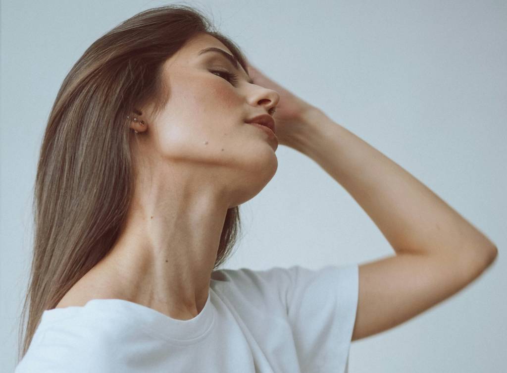 5 dicas para engrossar os cabelos finos e quebradiços