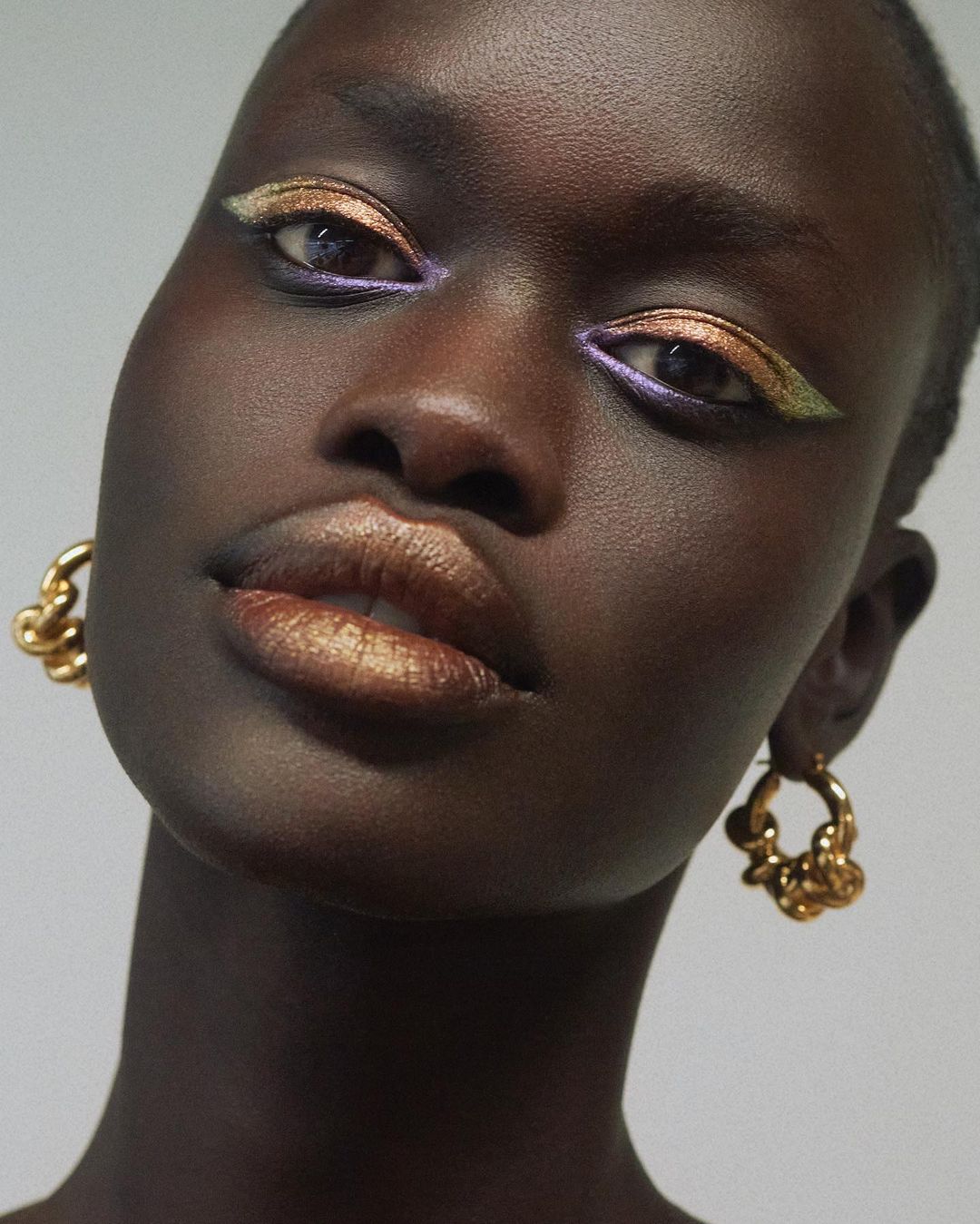 Maquiagem colorida para o carnaval