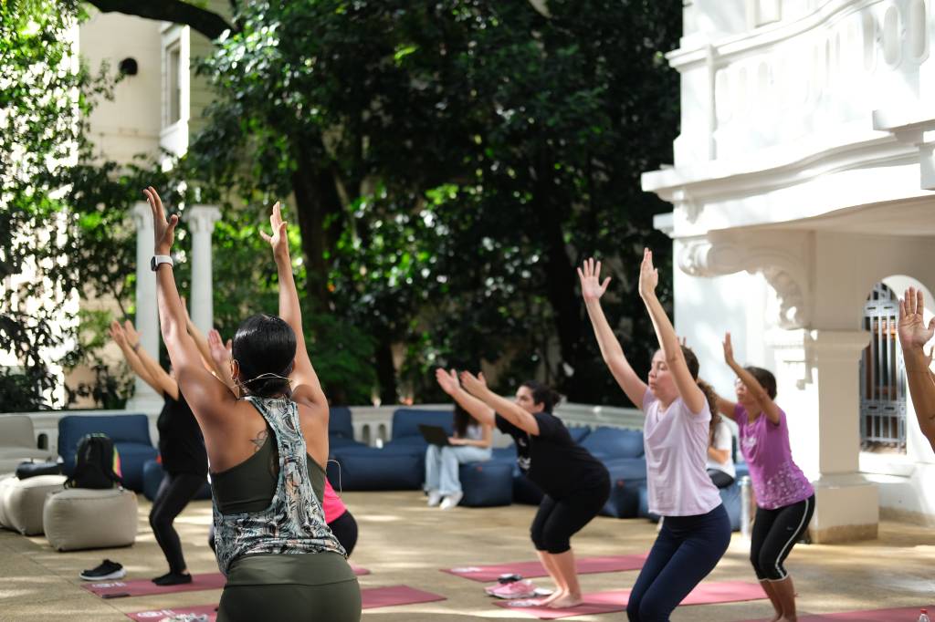 Aula de yoga Casa Clã 2024