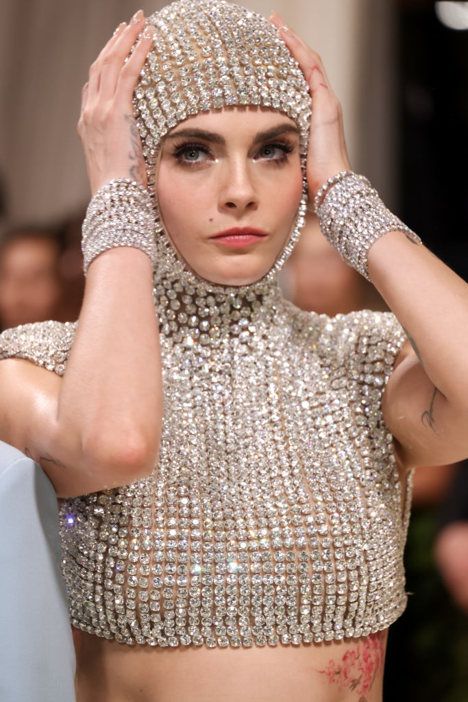 Cara-delevigne-met-gala-2024 Destaques de beleza do Met Gala 2024.