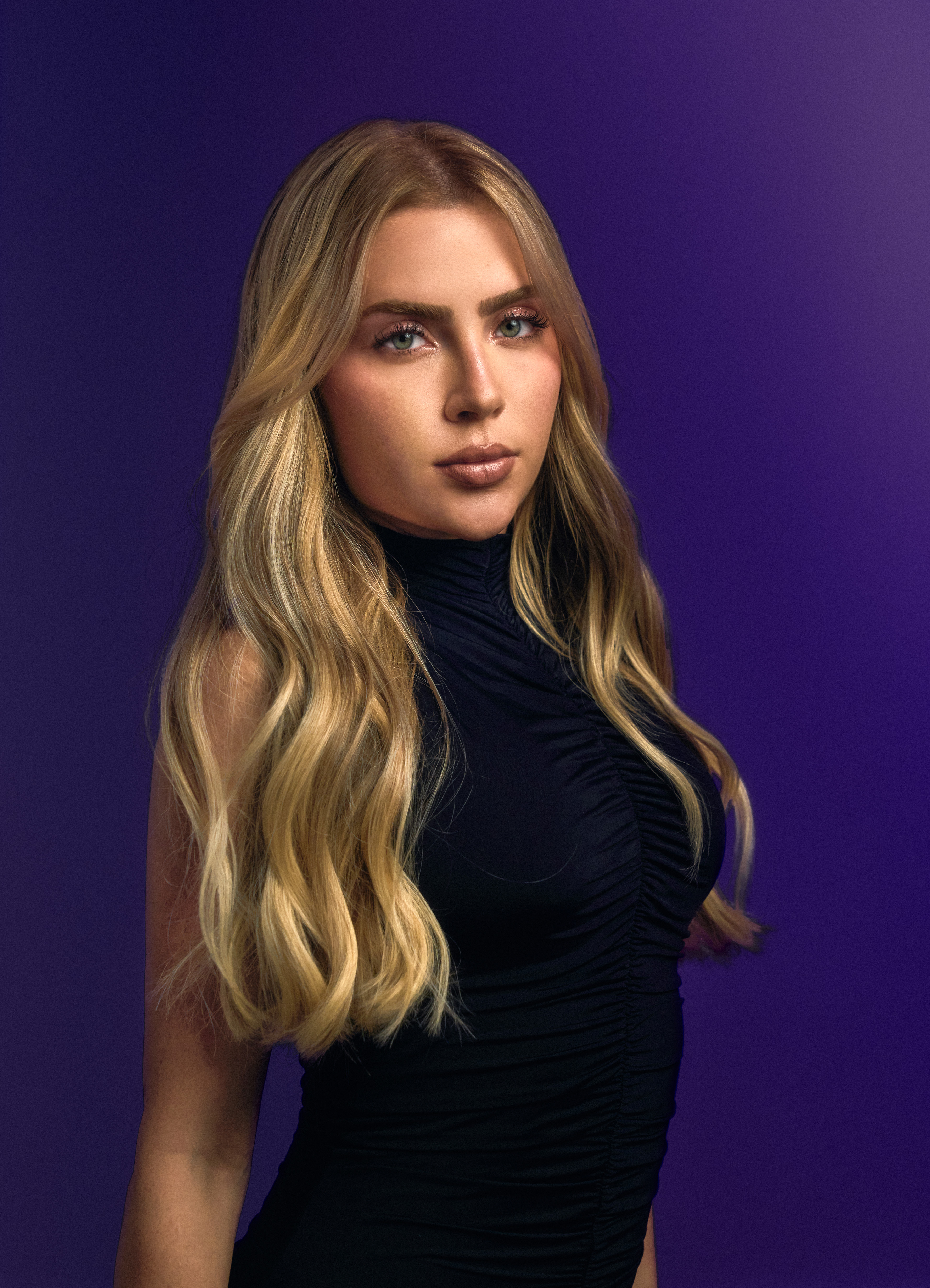 Jade Picon depois de pintar cabelo de loiro