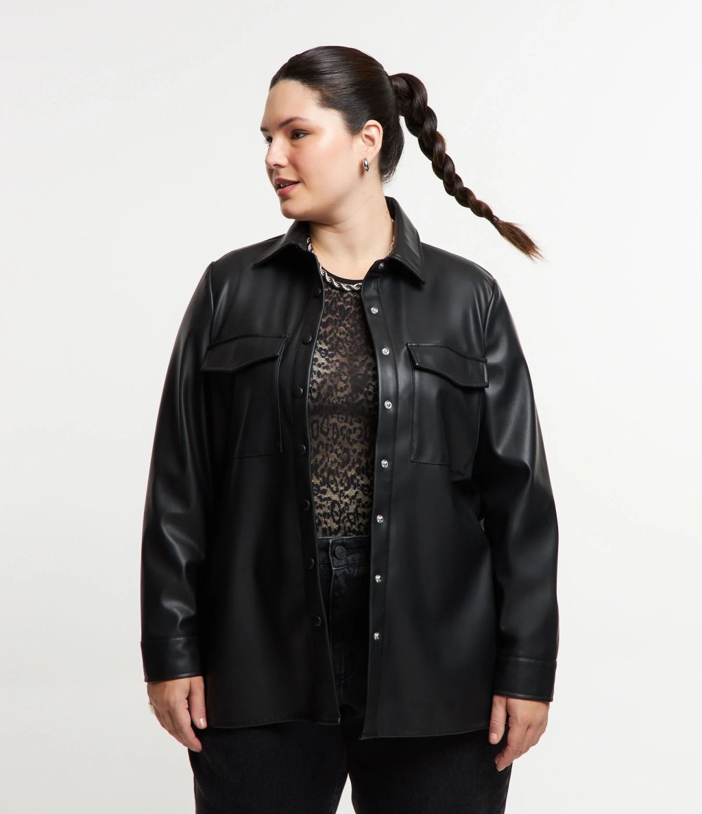 Camisa de couro preta plus size