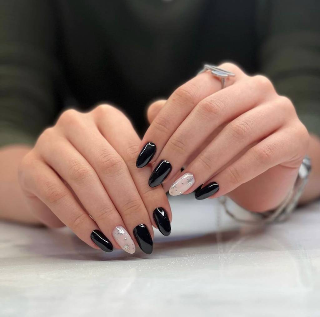 inspirações-unhas-pretas-decoradas-com-branco inspirações-unhas-pretas-decoradas-com-branco