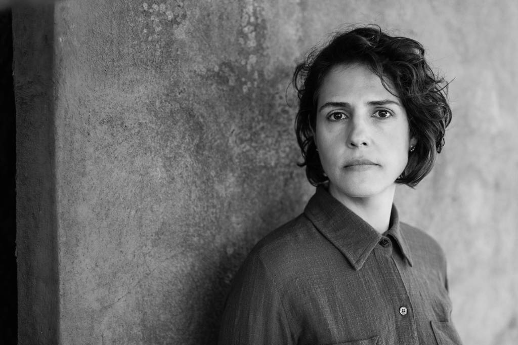 Isabela Noronha fala sobre seu segundo romance, “Carlabê”