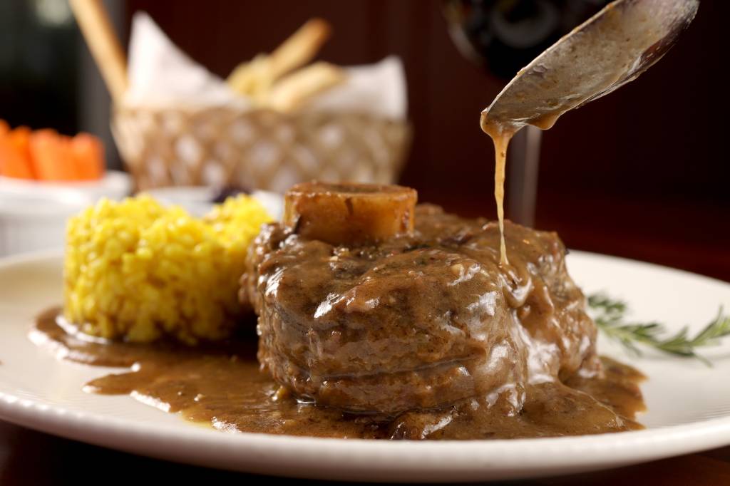 Ossobuco con risotto alla milanese é servido nos restaurantes Forchetta D’Oro e La Terrina, em São Paulo até o fim do Inverno