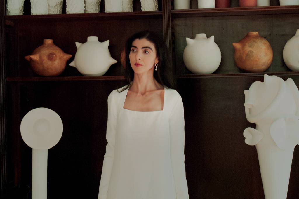 Conheça Vivi Rosa, artista responsável por esculturas virais nas redes