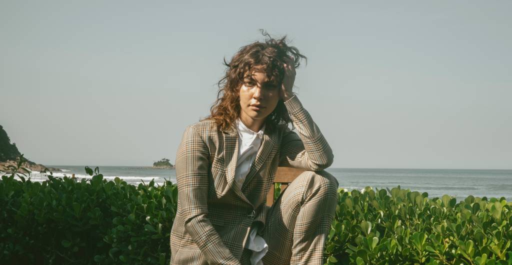 Alanis Guillen: “Meu jeito de amar é livre”