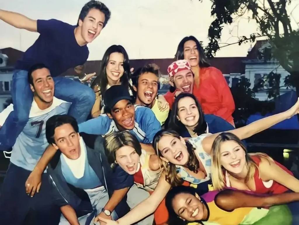 O elenco de 'Sandy e Junior', seriado da TV Globo de 1999