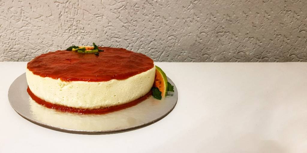 Cheesecake mineiro com goiabada