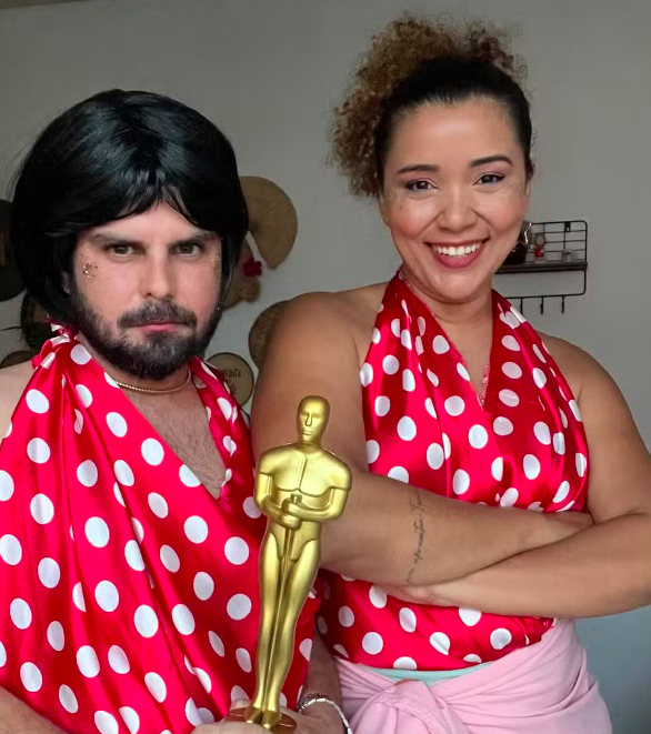 Fernanda Torres O casal Thaísia Rocha e Elder Rodrigues, do Maranhão, se fantasiaram de Fátima e Sueli