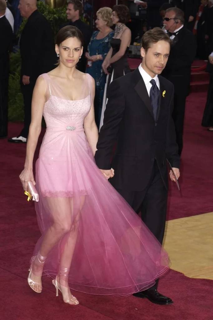Hilary-Swank-piores-looks-oscar Os 6 looks mais feios da história do Oscar, segundo a redação