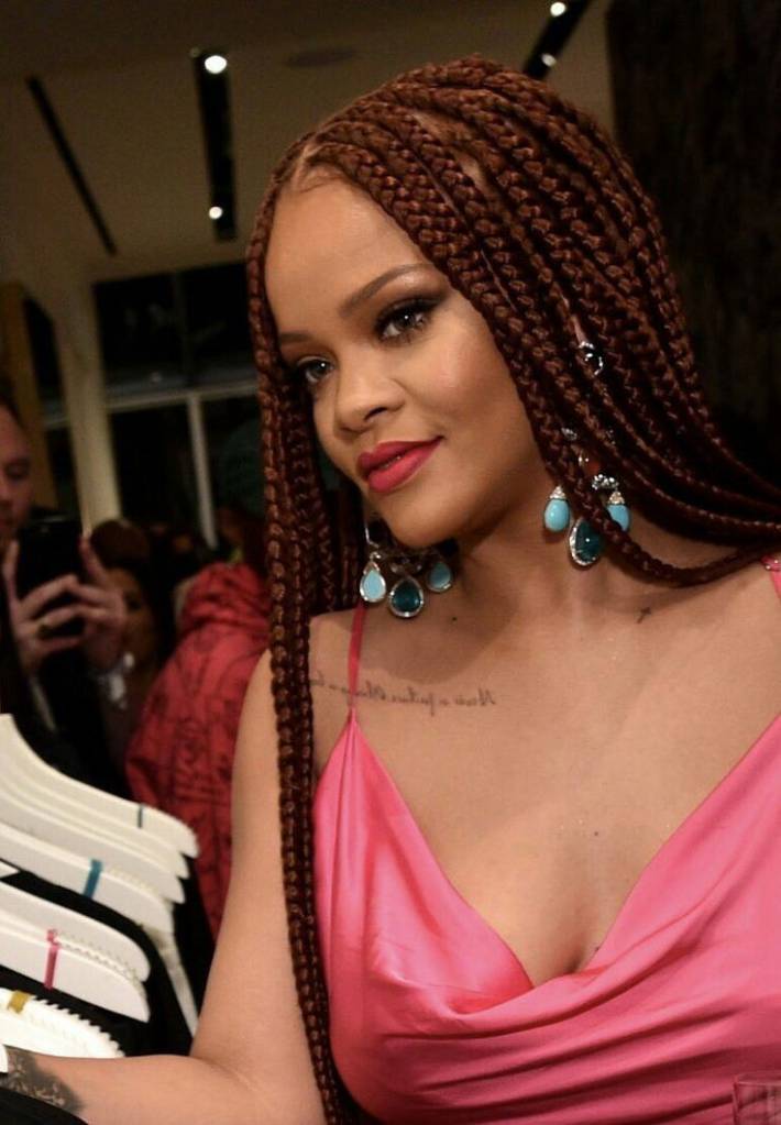 rihanna-box-braids-tranças Box braids: 10 famosas que usaram o modelo de tranças para se inspirar