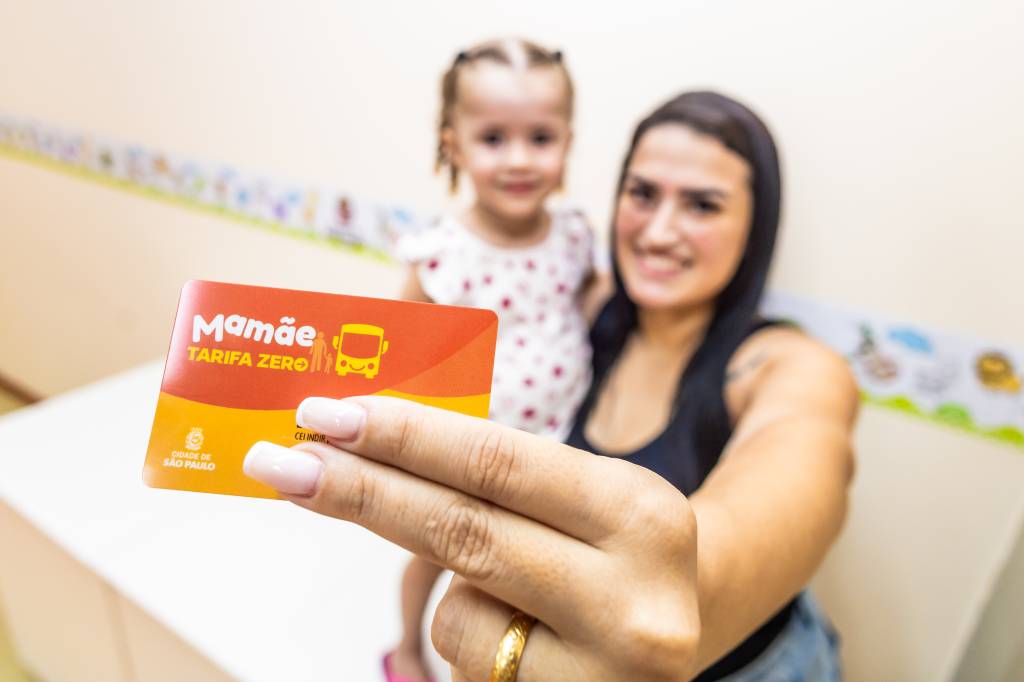 Ônibus grátis para mães em SP: como funciona o novo benefício