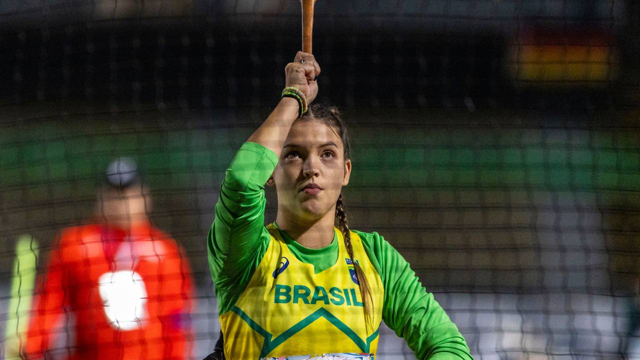 Giovanna Boscolo se tornou campeã mundial no lançamento de Club aos 22 anos
