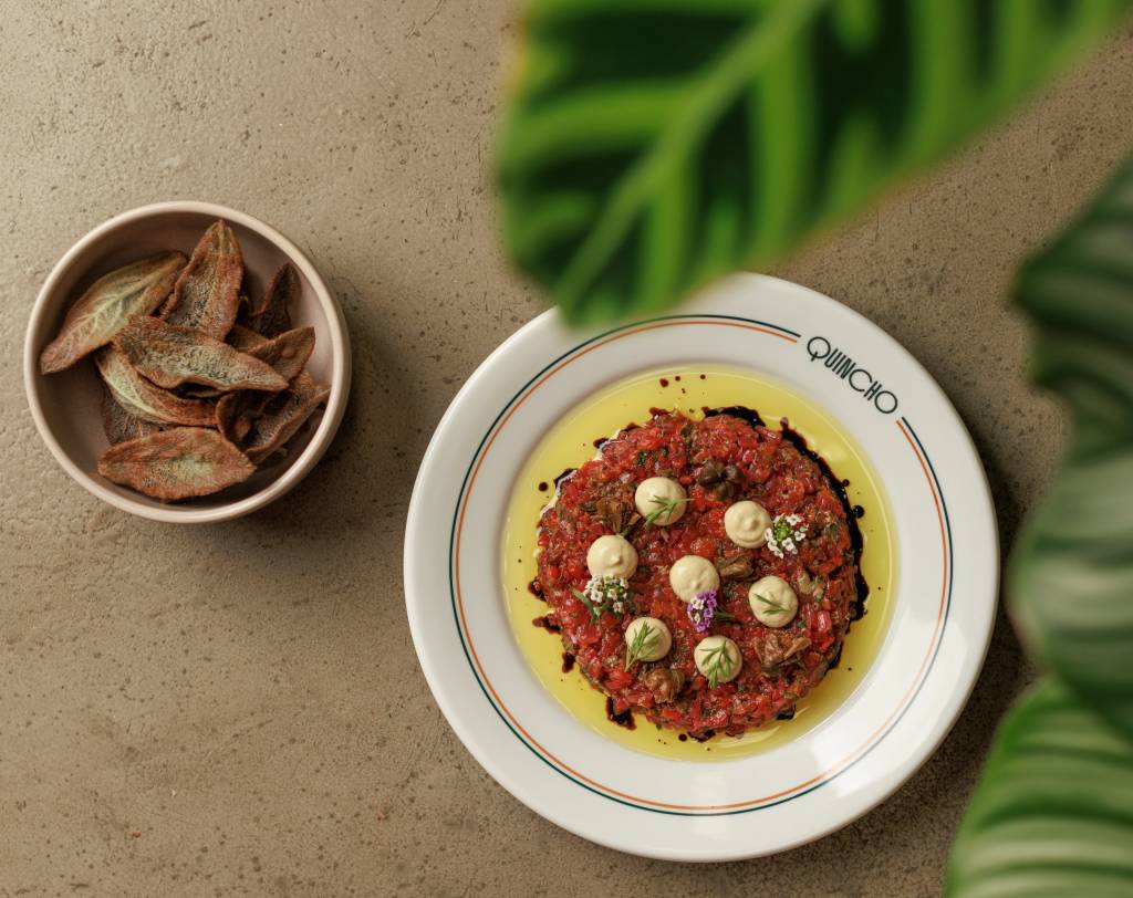dia-sem-carne-tartar de tomates-quincho Tartar de Tomates e Peixinho da Horta, do restaurante vegetariano Quincho