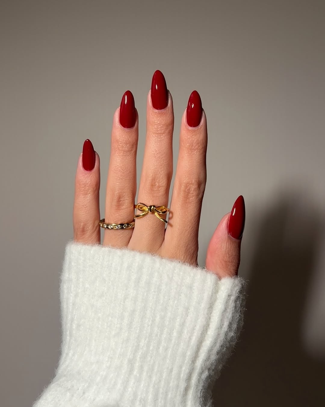 Esmalte vermelho nunca sai de moda