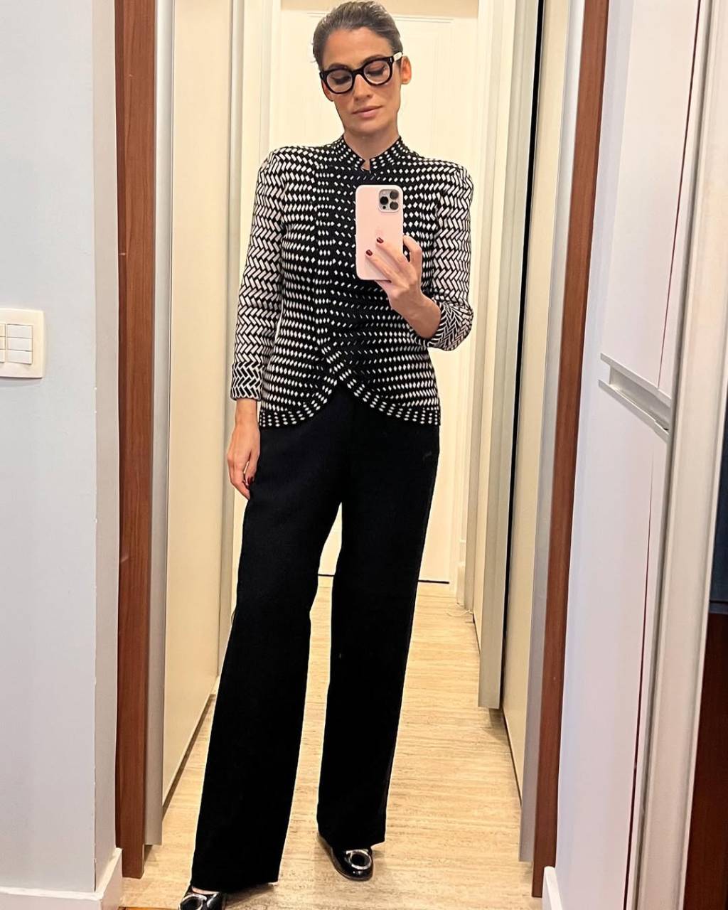 looks-trabalho-renata-vasconcellos Renata Vasconcellos tem visual elegante