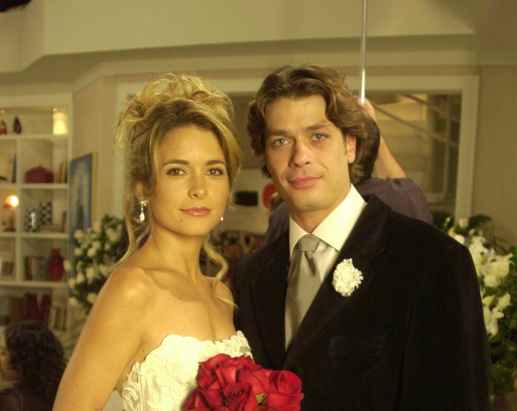 novela-celebridade-claudia-abreu-fabio-assuncao Cláudia Abreu e Fábio Assunção como Laura e Renato na novela
