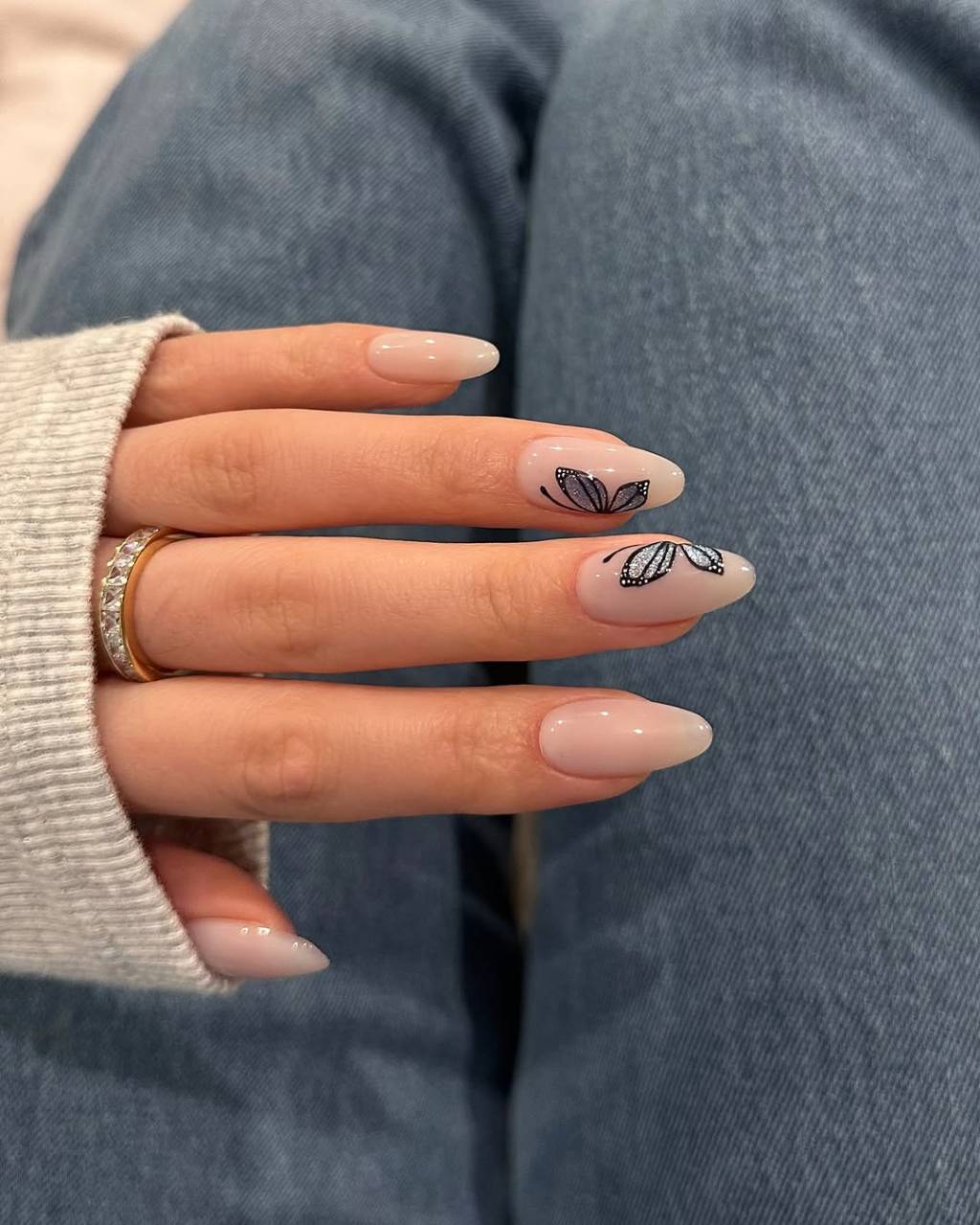 unhas-gel-nail-art Nail art delicada é aposta de mulheres discretas