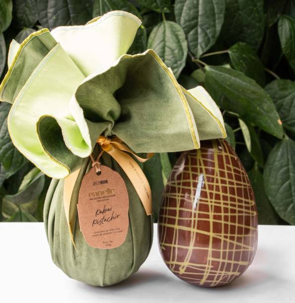 Ovo de Páscoa Dubai Pistacchio	Canelle 500g - R$ 298