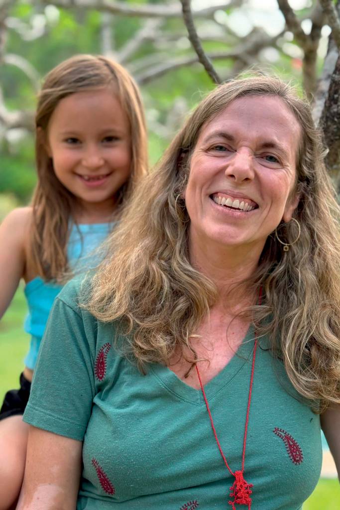 IMAGEM VERTICAL – inspira7 Flávia Lins e Silva com a filha