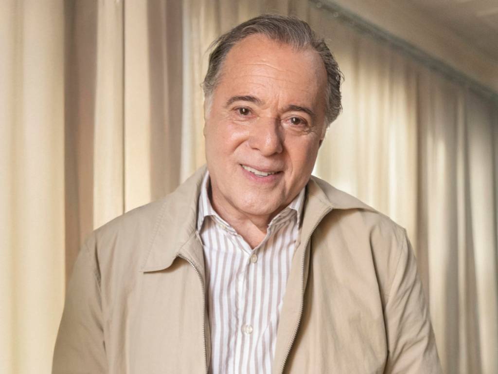 dona-de-mim-quem-e-quem-abel-tony-ramos Abel (Tony Ramos) cuida de quatro filhos em
