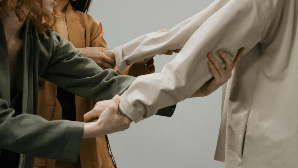 Abuso em relacionamento aberto: quais os sinais?