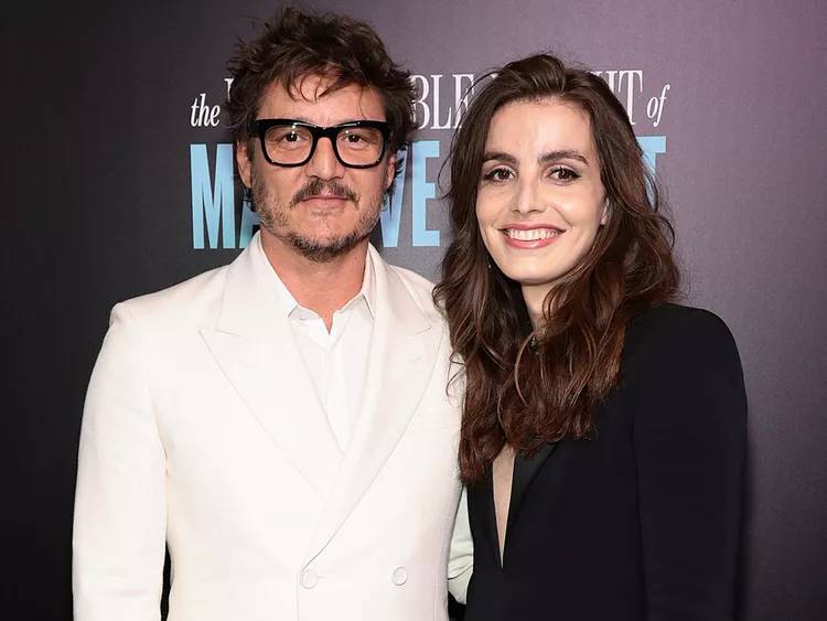 pedro-pascal-irmã-proteja-as-bonecas Imagem de homem e mulher abraçados