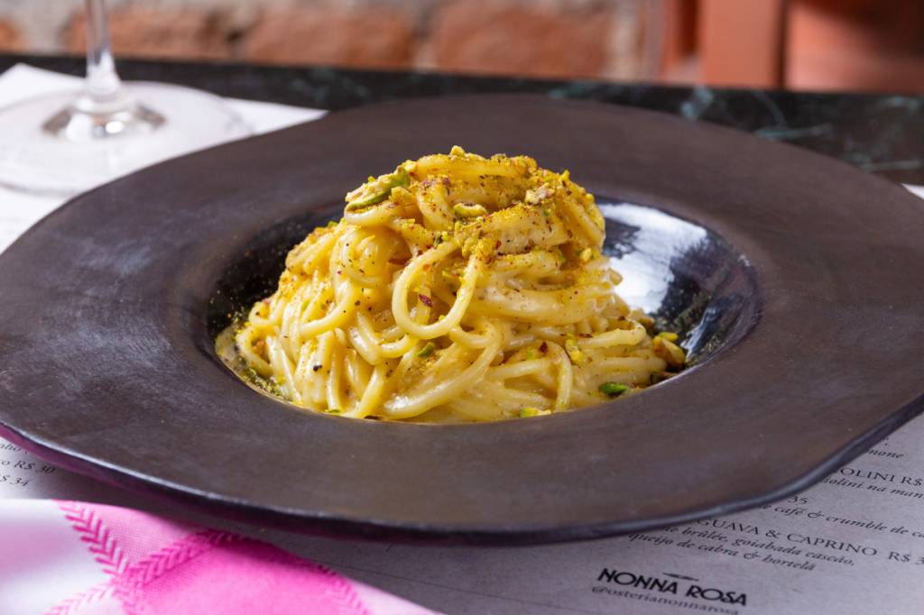 receitas-dia-das-maes-filhos-nao-cozinham- cacio e pepe_nonna-rosa Cacio e Pepe, receita do restaurante Nonna Rosa, leva apenas 4 ingredientes e é fácil de reproduzir em casa no Dia das Mães