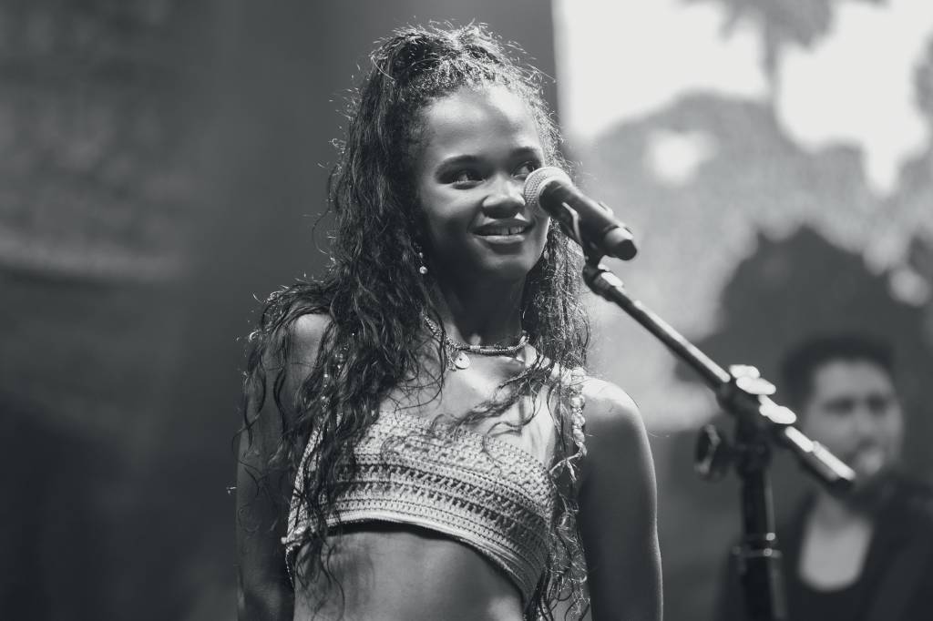 Conheça Agnes Nunes, jovem cantora que é atração do C6 Fest