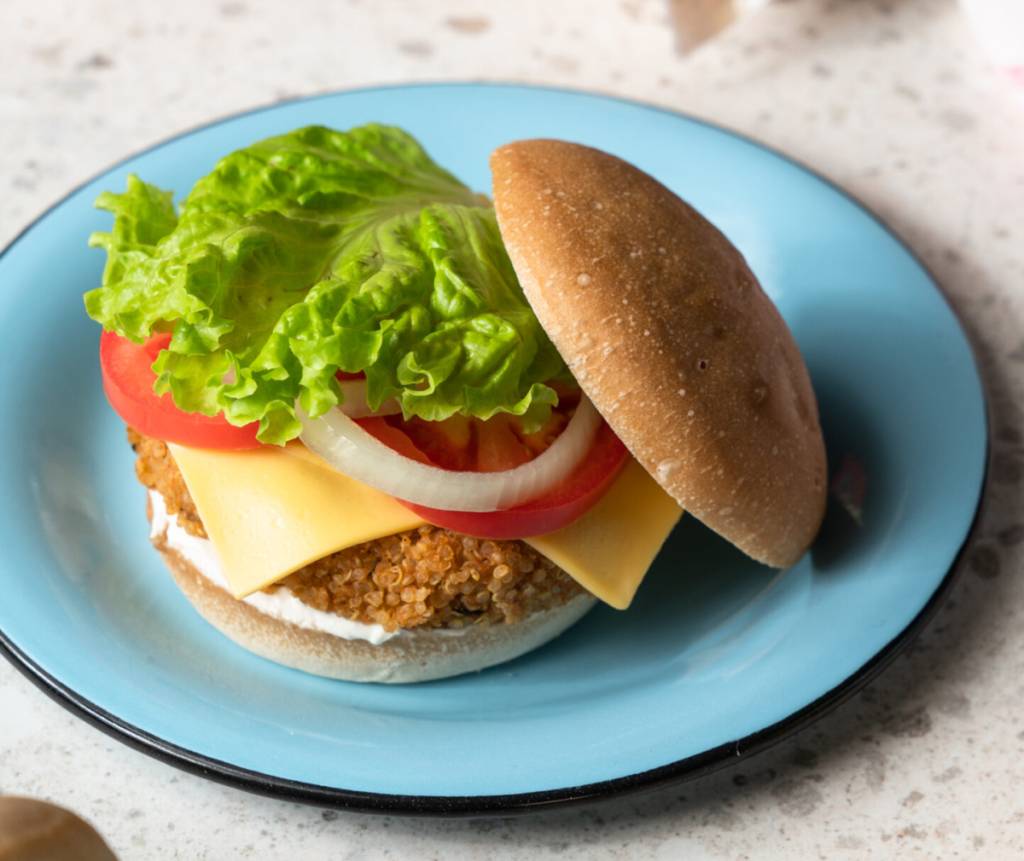 receitas-veganas-inovadoras-hamburguer-vegano Hambúrguer vegano é alternativa para lanche sem ingredientes de origem animal